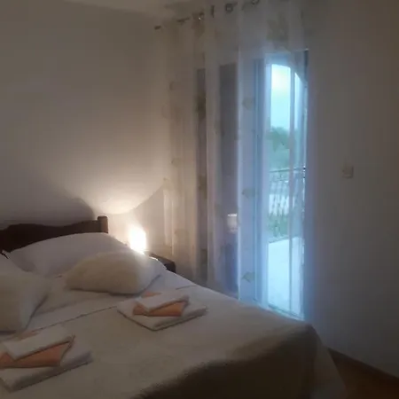 Lana 아파트 Kijevo