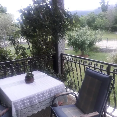 Lana Apartment *